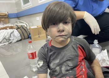 طفل ضحية العدوان غلى فلسطين