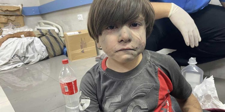 طفل ضحية العدوان غلى فلسطين