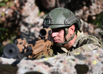 الجيش السوري يشتبك مع قوات الاحتلال الأميركي