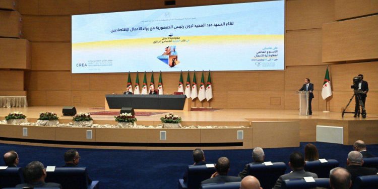 تبون يعلن عن فتح رأسمال بنكين عموميين للخواص