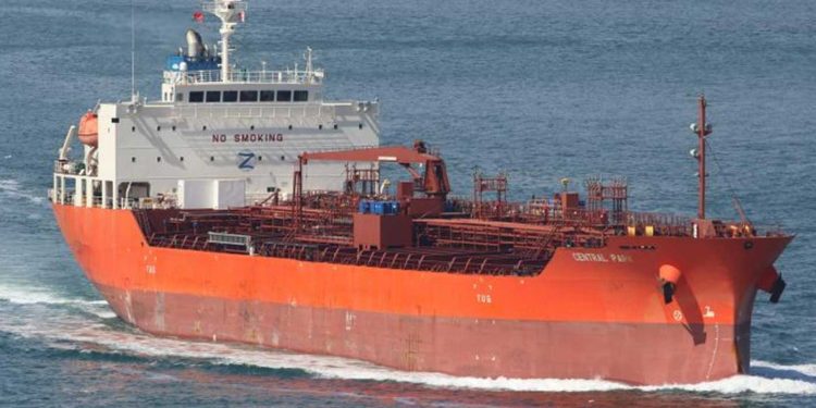 بعد ان غادرت المغرب…احتجاز ناقلة نفط إسرائيلية قبالة سواحل اليمن