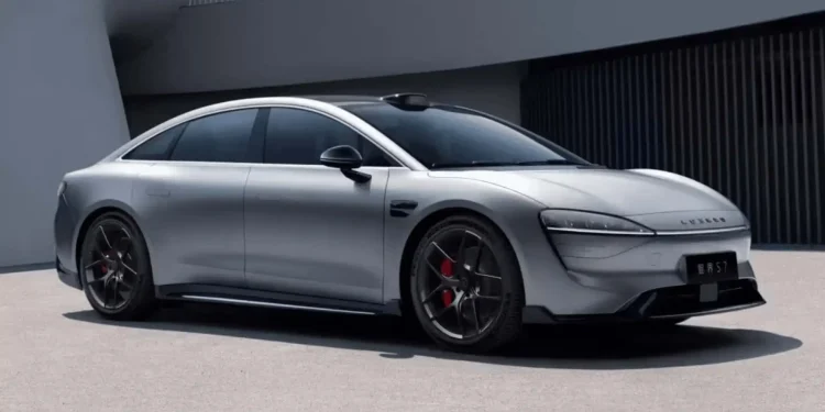 سيارة "لوكسيد" Luxeed S7