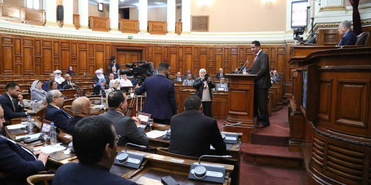 صادق مجلس الامة الجزائري على قانون الصحافة الجديد الخاص بالصحافة المكتوبة والصحافة الالكترونية و النشاط السمعي البصري . وفي جلسة علنية، صادق أعضاء مجلس الأمة، على نصي القانونين المتعلقينب الصحافة المكتوبة والصحافة الالكترونية و النشاط السمعي البصري.