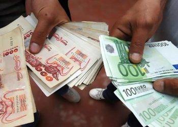 التحرير الكلي للدينار يطرح مشاكل كبيرة للاقتصاد الجزائري