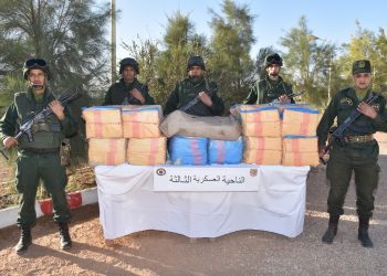 الجيش الجزائري يضبط 13 قنطار من المخذرات في الحدود مع المغرب
