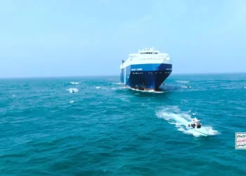 كانت في طريقا لفلسطين المحتلة&#8230;الجيش اليمني يستهدف سفينة نرويجية