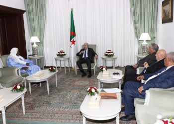 تبون يستقبل  إمام الطريقة الكنتية