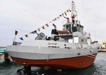 الباسل…تدشين اول قاطرة بحار تم تصنيعها بالجزائر