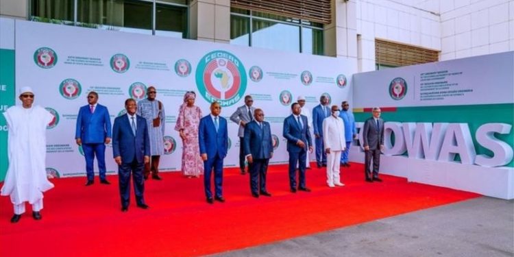 إيكواس..انسحاب بوركينا فاسو و مالي والنيجر