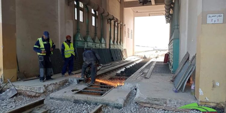 سلاسل التوزيع…ربط صوامع تخزين الحبوب بالسكة الحديد