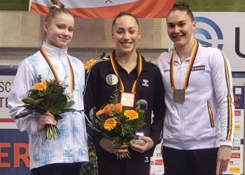 الجزائرية كيليا نمور بطلة العالم للجمباز الفني