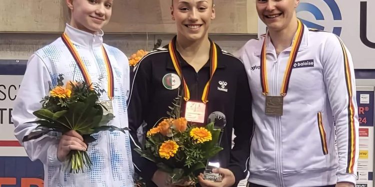 الجزائرية كيليا نمور بطلة العالم للجمباز الفني