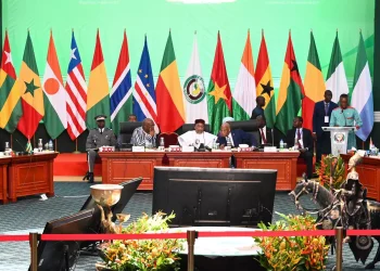 إيكواس ترفع عقوباتها الاقتصادية عن غينيا وتخففها عن مالي