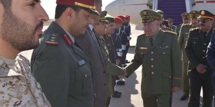 رئيس أركان الجيش الجزائري يحل بالرياض