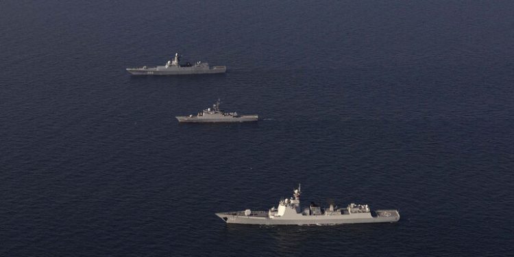 ضمانا لأمن الملاحة…مناورة بحرية روسية صينية ايرانية