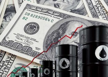 تراجع أسعار النفط مع ارتفاع الدولار