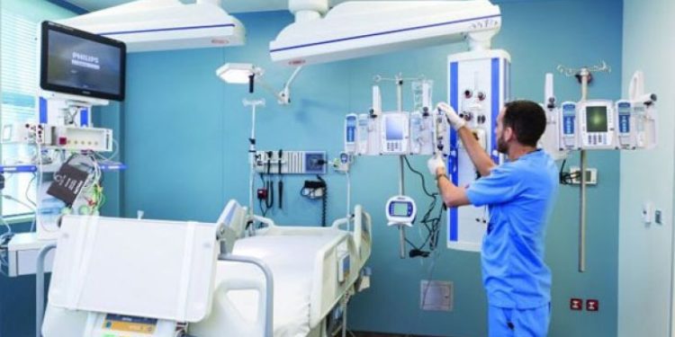 الحكومة تقرر الحد من التحويلات الطبية للمرضى إلى الخارج