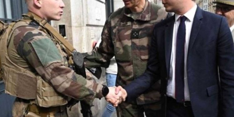 السفارة الأمريكية في فرنسا تصدر تنبيها أمنيا للمواطنين الأمريكيين ؟