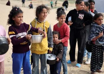 بلينكن…100 % من سكان غزة بحاجة إلى مساعدات إنسانية