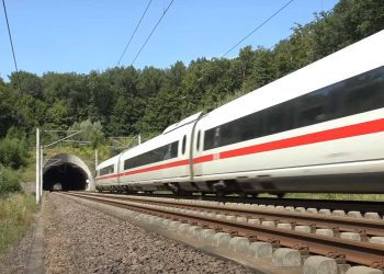 النزاع حول الأجور يستمر…سائقو القطارات في ألمانيا يعلنون إضرابهم السادس