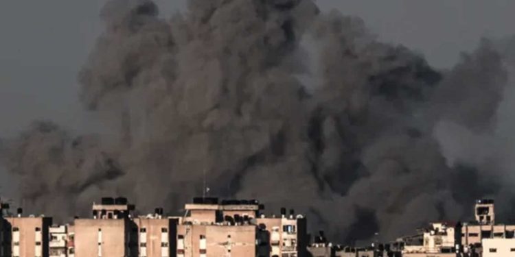 طيران الاحتلال الصهيوني يقصف مناطق متفرقة في رفح