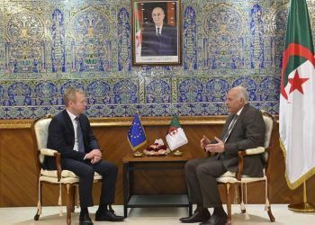 عطاف يستقبل الممثل الخاص للاتحاد الأوروبي