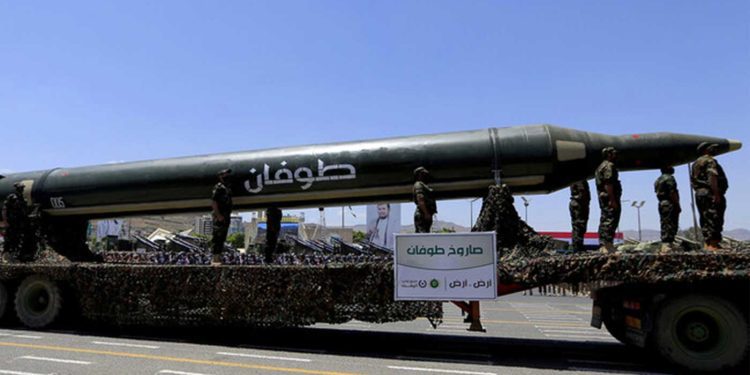 نوفوستي…الجيش اليمني اختبر صاروخا فرط صوتي