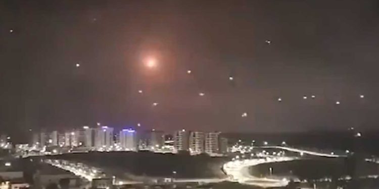 وسائل اعلام…تكلفة اعتراض الهجوم الإيراني بلغت مليار دولار