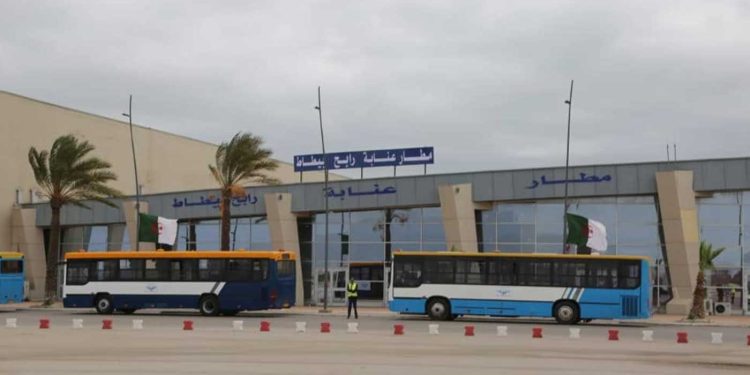 بسبب غياب التكفل بالزبائن والإهمال…وزير النقل يوقف مدير مطار عنابة