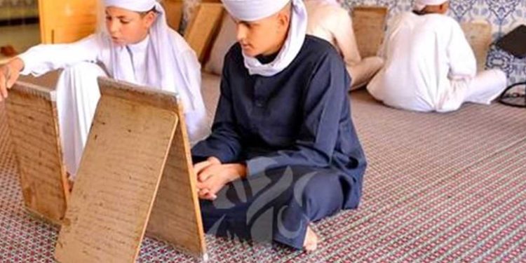 مشاركون خلال ملتقى…الزوايا عنصر وحدة و صرح للتنوير