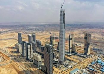 ارتفاع معدل نمو الناتج المحلي المصري إلى 4.3% رغم التحديات