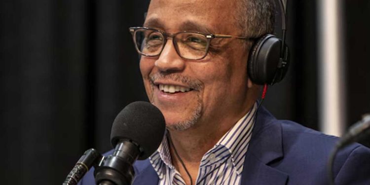 الفضلاء…ياسمينة خضرا وتصوره الجديد للدفاع عن الذات