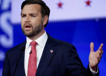 نائب الرئيس الأمريكي يعارض استهداف اليمن