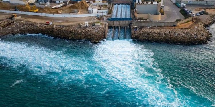 تبون: 72% من احتياجات مياه الشرب ستؤمنها محطات التحلية