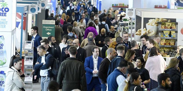 من التمور إلى الميثانول..توقيع اتفاقيات بقيمة مليار دولار في معرض لندن