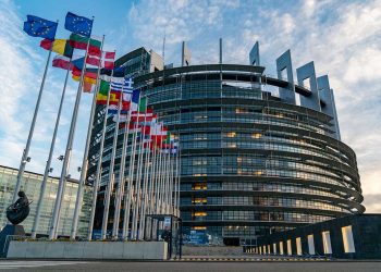 أولى العائدين.. شركة أوروبية كبرى تستعد للعودة إلى روسيا