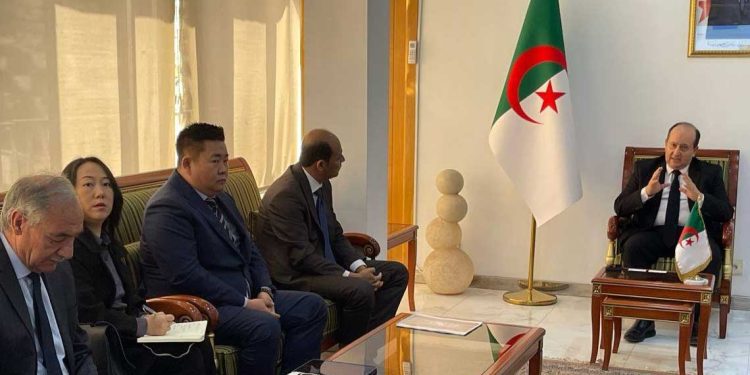 صناعة المركبات: تفاصيل لقاء وزير الصناعة بوفد “ENC” الأمريكية”