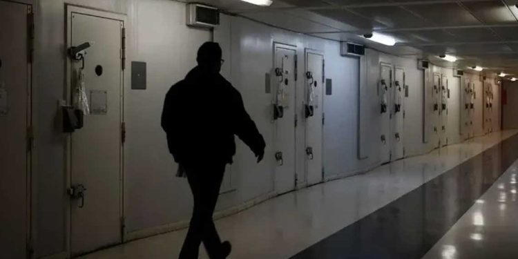 أعمال تخريبية في السجون الفرنسية