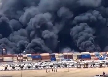 ارتفاع حصيلة ضحايا انفجار ميناء بندر عباس إلى 25 قتيلا ومئات الجرحى