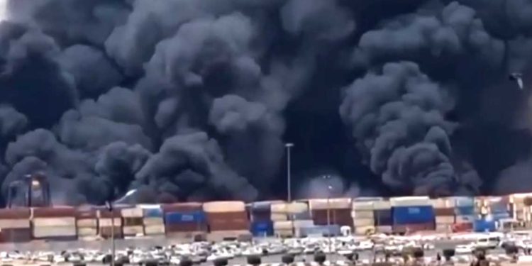 ارتفاع حصيلة ضحايا انفجار ميناء بندر عباس إلى 25 قتيلا ومئات الجرحى