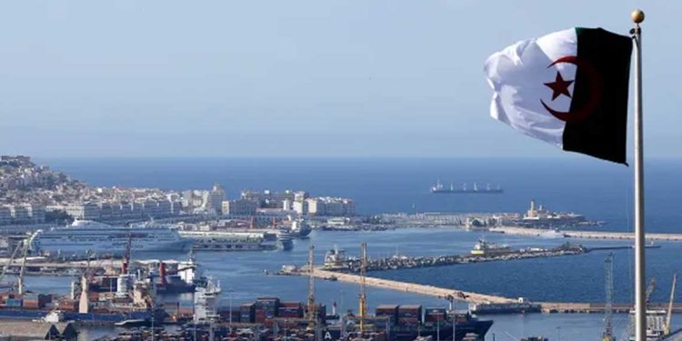 الجزائر في مواجهة العاصفة الاقتصادية: هل تصبح هذه الحرب فرصة لتحقيق الاستقلال الاقتصادي؟