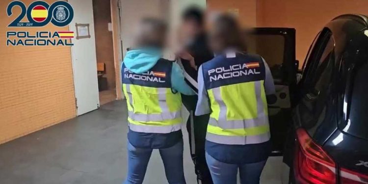 الشرطة الإسبانية تقبض على هارب من العدالة الفرنسية بتهمة القتل