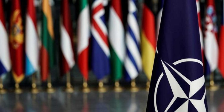 إسبانيا ستلتزم هدف الناتو بإنفاق 2% من الناتج المحلي الإجمالي على الدفاع هذا العام