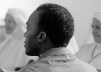 هل يكشف منع عرض فيلم “فانون” عن جزائرفوبيا متجددة؟