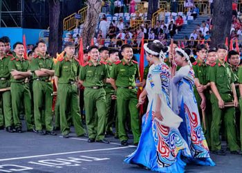 فيتنام تحتفل بمرور 50 عامًا على نهاية الحرب