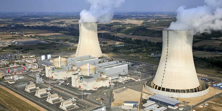 الطاقات المتجددة تنمو وإيطاليا تعود إلى النووي