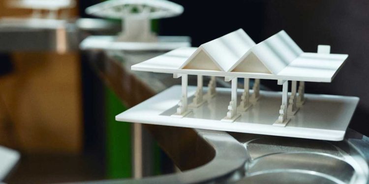 حين تهمس الآلة للخيال: “مكننة” في الدرعية