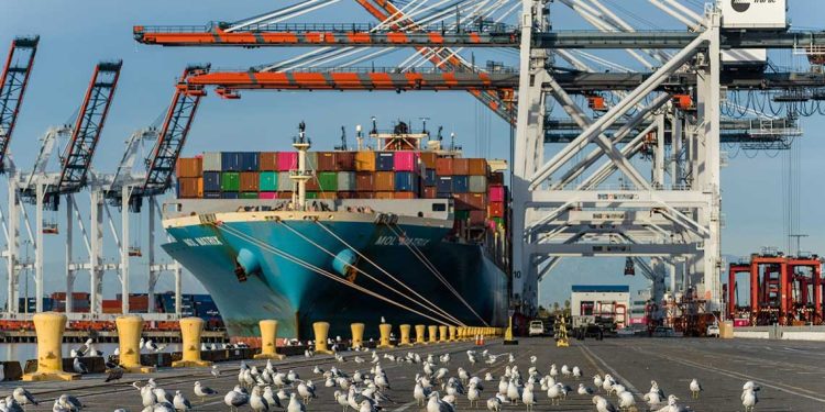 الاحتياطي الفيدرالي…مخاطر متعلقة بالتجارة العالمية