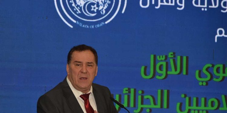 محمد مزيان: نظام جديد لتنظيم مهنة الصحافة