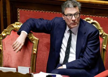 إيطاليا تلجأ لتعديلات محاسبية لتحقيق هدف دفاعي